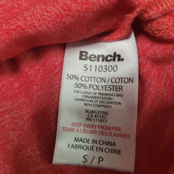 BENCH T-SHIRT, preloved - Picture 5 of 9